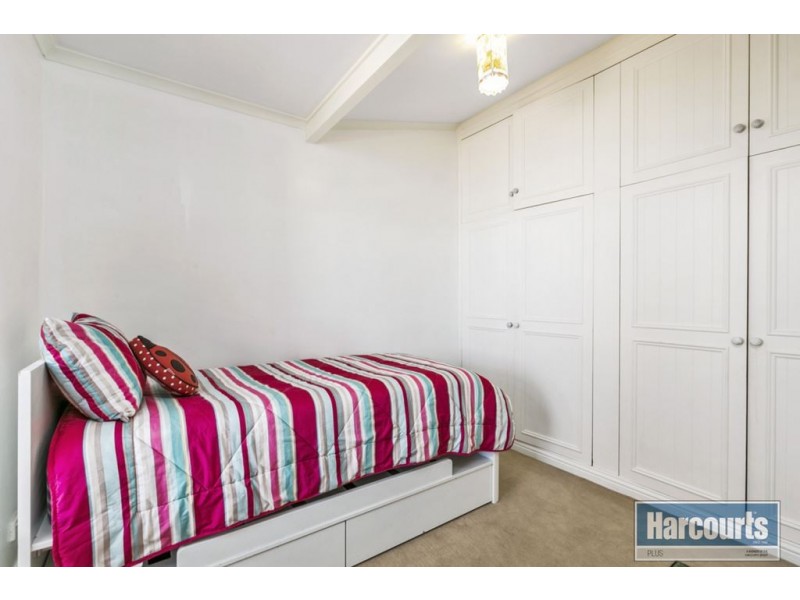 13 St Vincents Avenue, Hallett Cove SA 5158