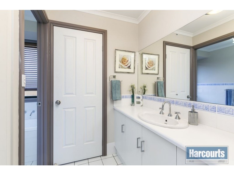 79 Ragamuffin Drive, Hallett Cove SA 5158