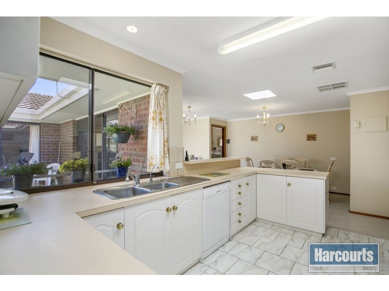 102 Barramundi Drive, Hallett Cove SA 5158