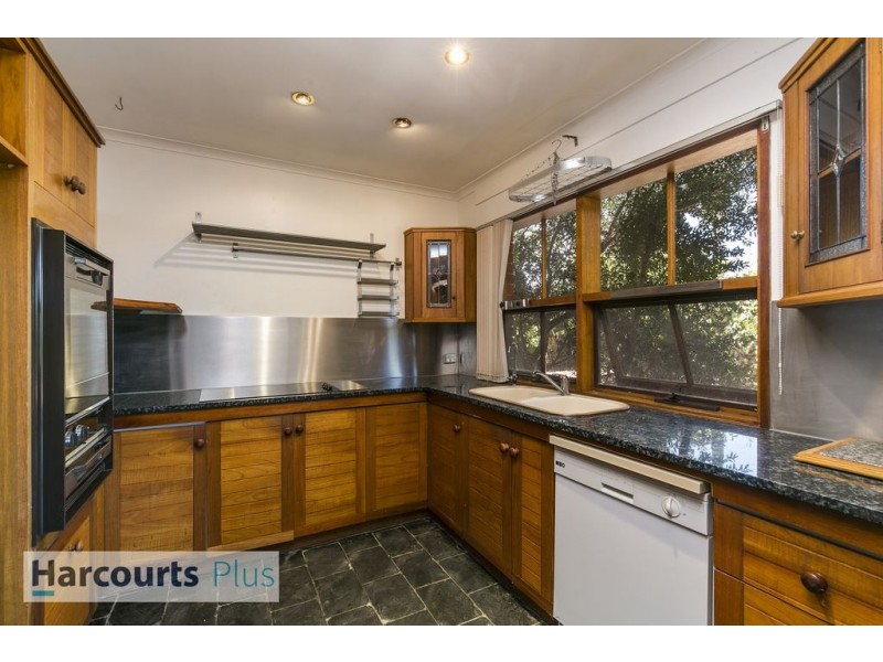 199 Perry Barr Road, Hallett Cove SA 5158