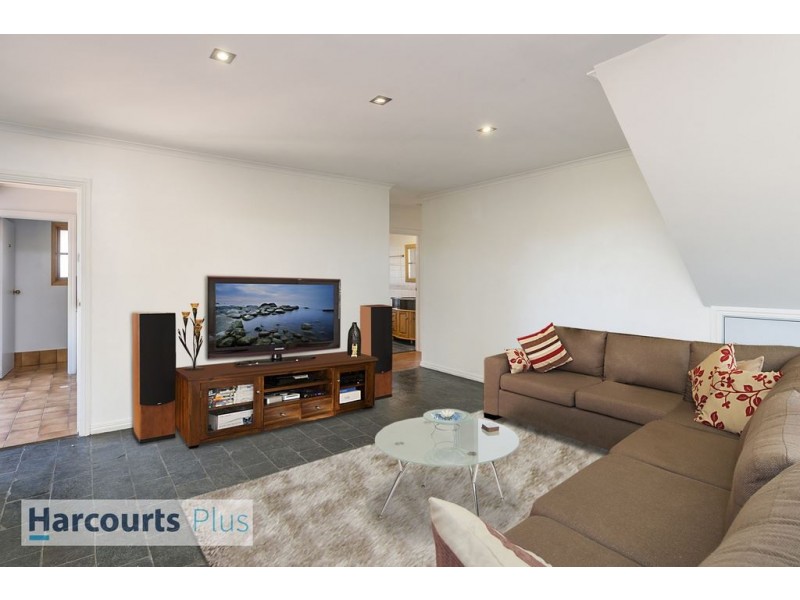 199 Perry Barr Road, Hallett Cove SA 5158