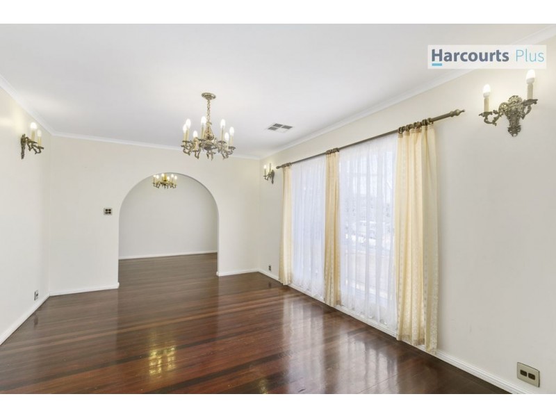 11 Grantala Court, Hallett Cove SA 5158