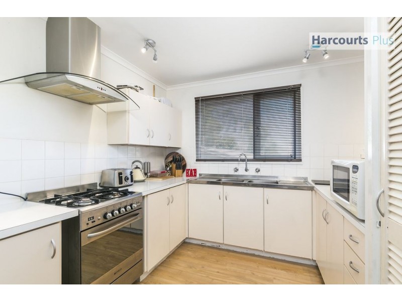 16 Narvik Crescent, Hackham West SA 5163