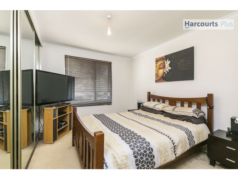 16 Narvik Crescent, Hackham West SA 5163