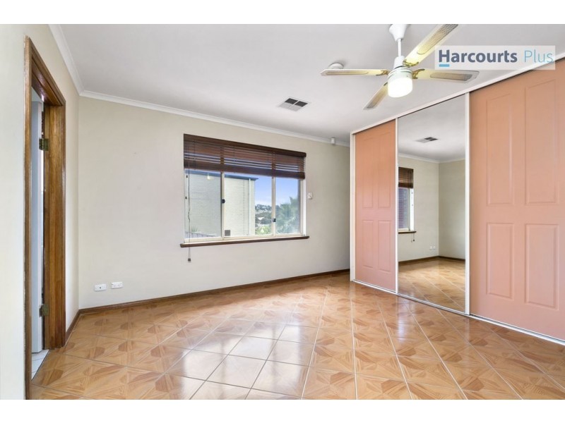 24 Glade Crescent, Hallett Cove SA 5158