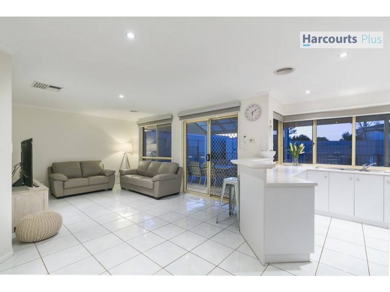 19 Philipson Crescent, Sheidow Park SA 5158