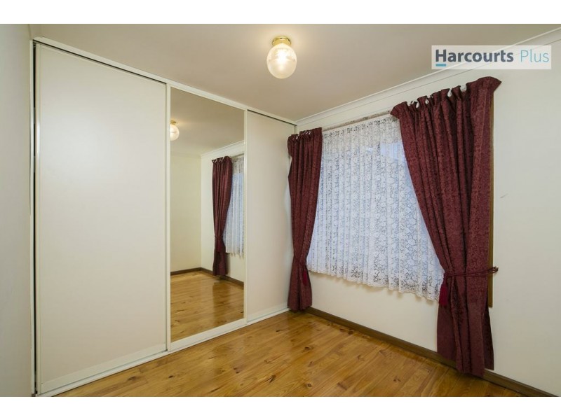 4 Resolute Crescent, Hallett Cove SA 5158