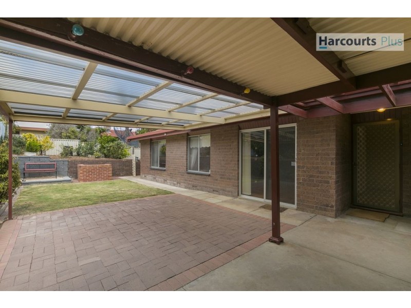 4 Resolute Crescent, Hallett Cove SA 5158