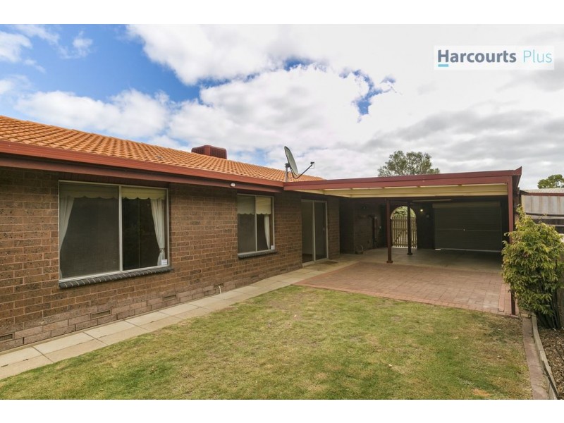 4 Resolute Crescent, Hallett Cove SA 5158