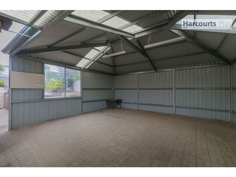 4 Resolute Crescent, Hallett Cove SA 5158