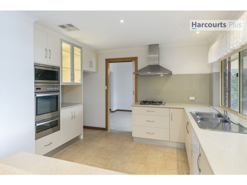 19 Brett Crescent, Hallett Cove SA 5158