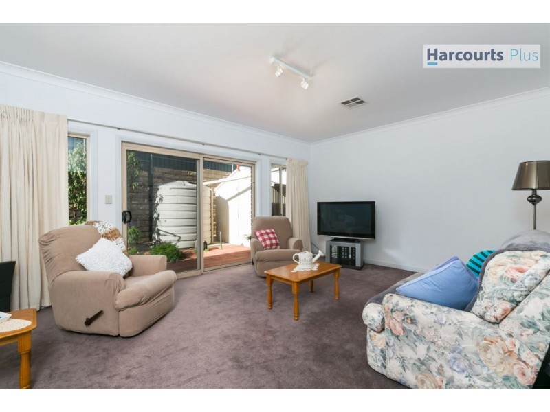 16 Evergreen Parade, Flagstaff Hill SA 5159