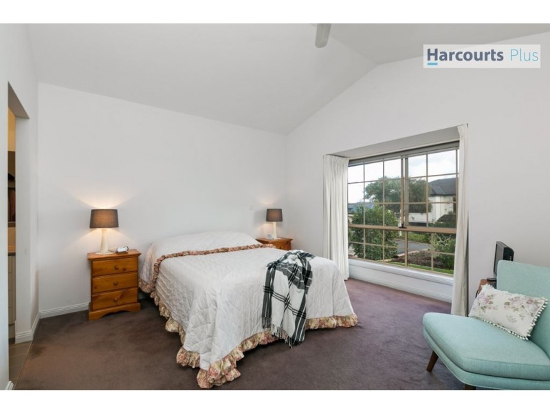 16 Evergreen Parade, Flagstaff Hill SA 5159