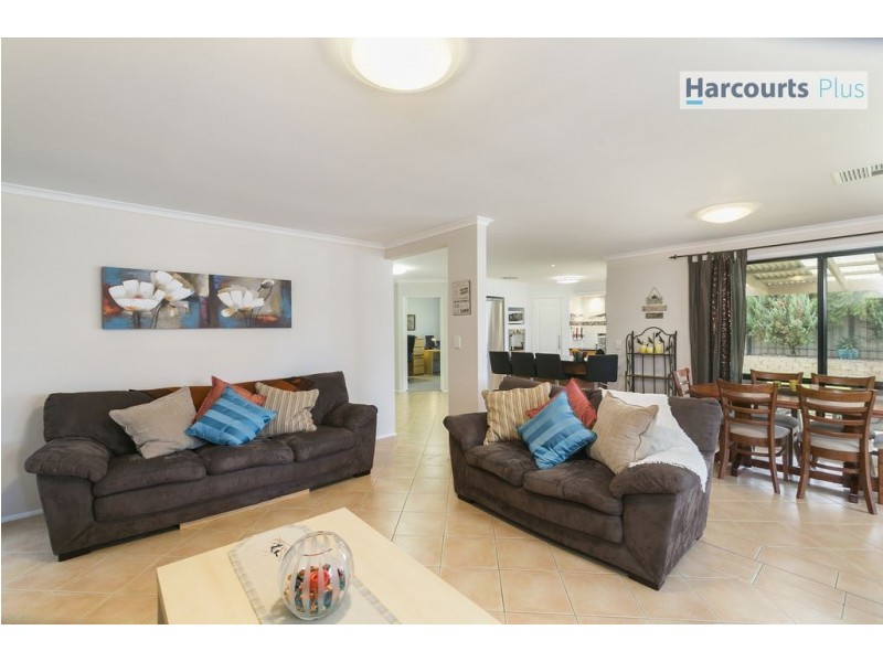 21 Ingleton Drive, Hallett Cove SA 5158