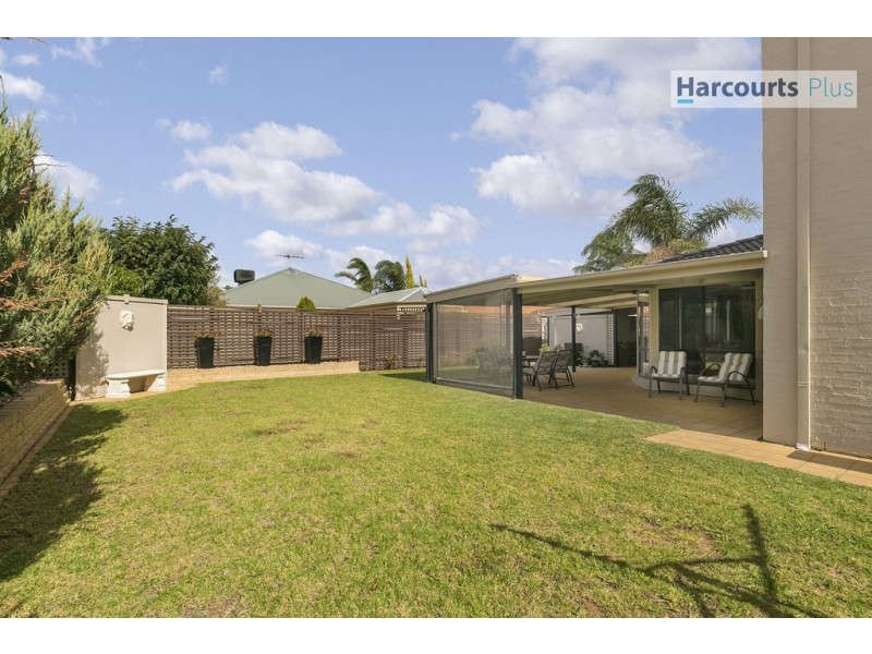 21 Ingleton Drive, Hallett Cove SA 5158