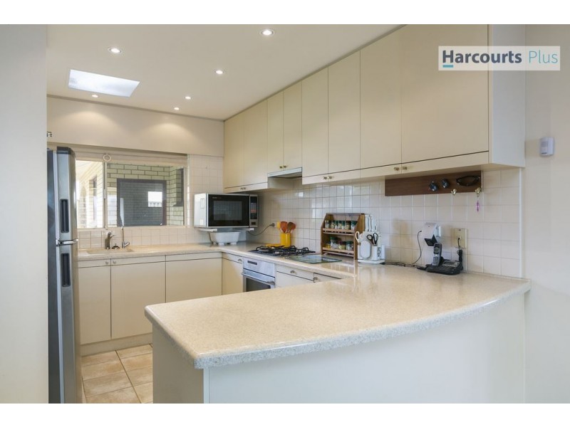 6 Thermopylae Crescent, Hallett Cove SA 5158