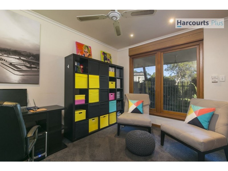 45 Columbia Crescent, Hallett Cove SA 5158