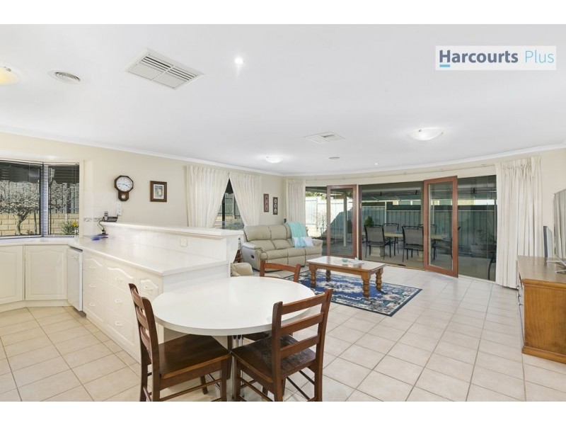 20 Elizabeth Crescent, Hallett Cove SA 5158