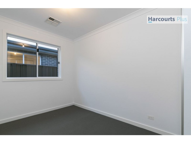 143 Trimmer Parade, Seaton SA 5023