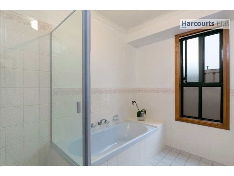 4 Morford Crescent, Sheidow Park SA 5158