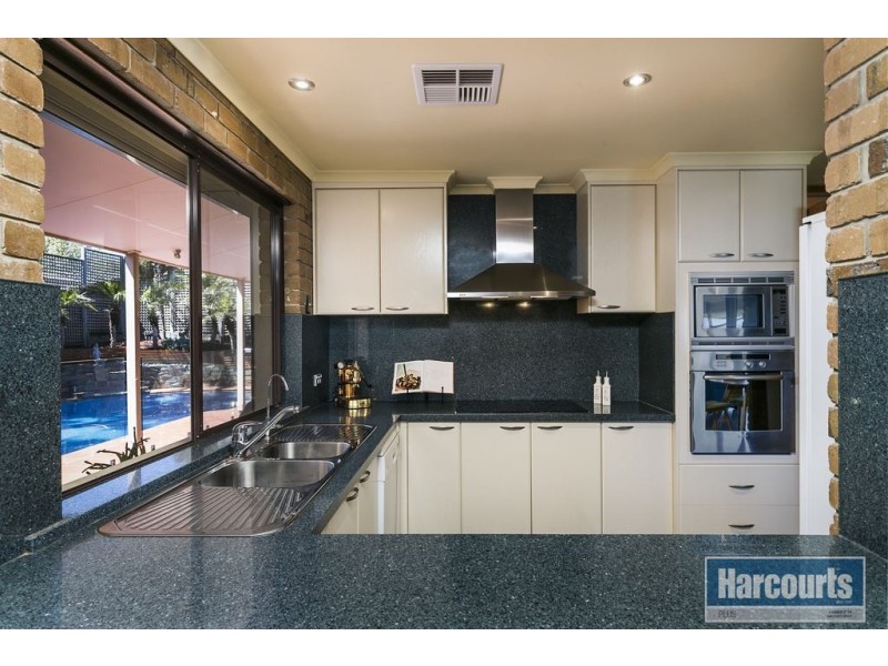 92 Perry Barr Road, Hallett Cove SA 5158