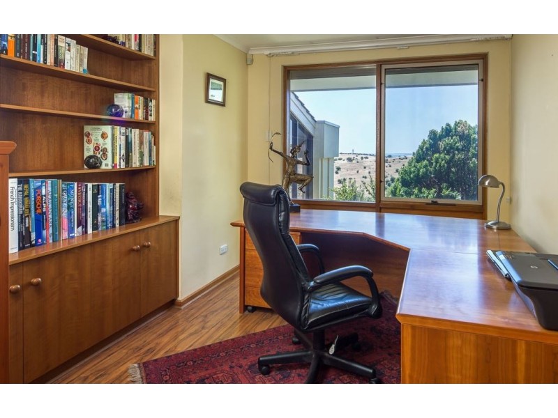 92 Perry Barr Road, Hallett Cove SA 5158