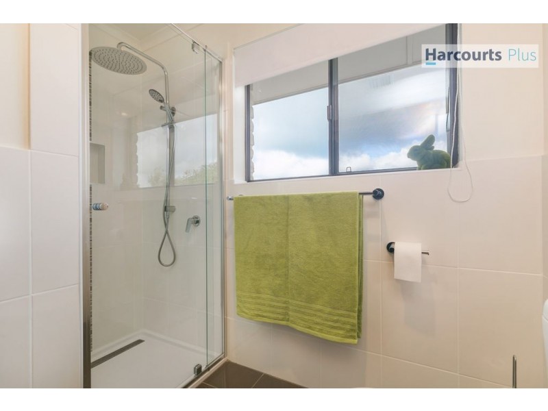 10 Vennachar Drive, Hallett Cove SA 5158