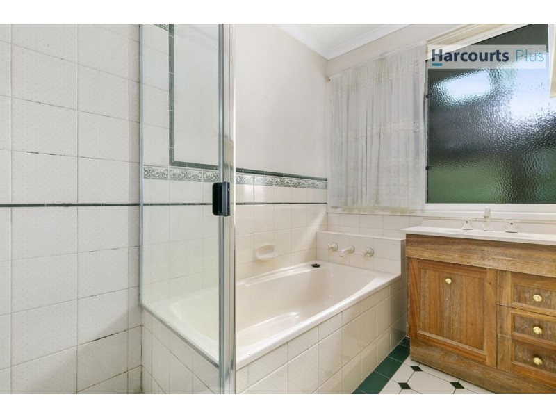 10 Kiah Crescent, Sheidow Park SA 5158