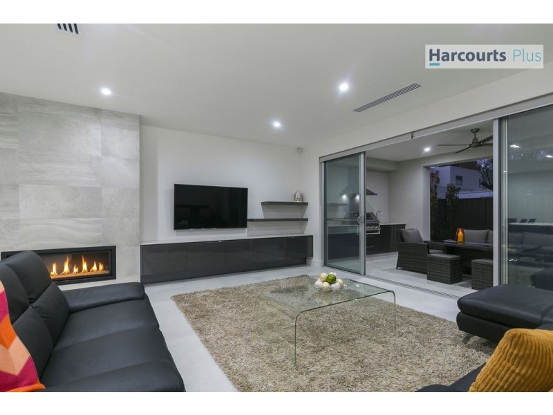 11 Hobart Road, Henley Beach South SA 5022