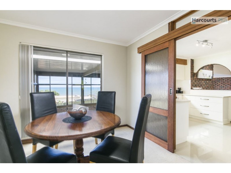 17 Arafura Court, Hallett Cove SA 5158