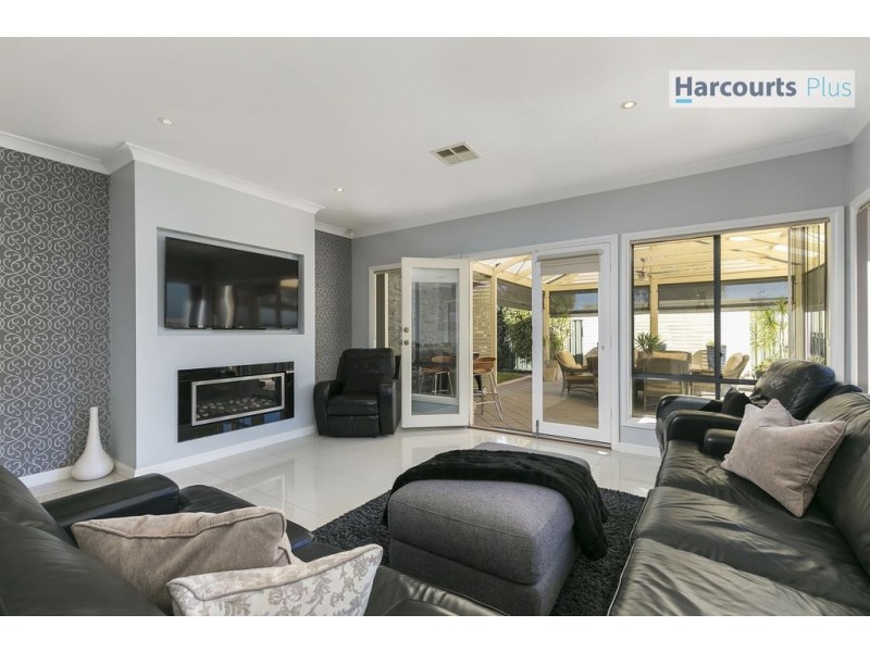 2 Wildi Court, Hallett Cove SA 5158