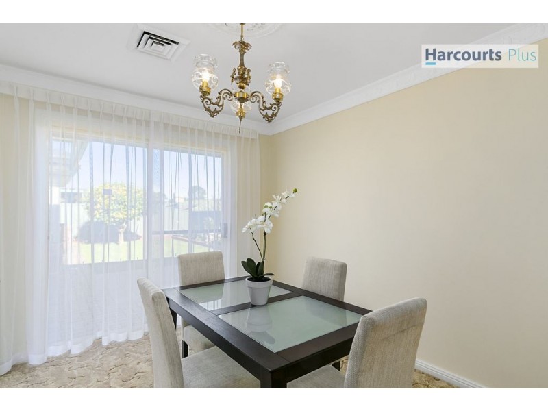 18 Vennachar Drive, Hallett Cove SA 5158