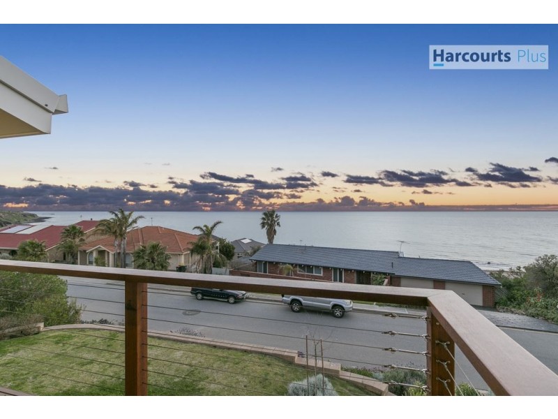 2 Arafura Court, Hallett Cove SA 5158