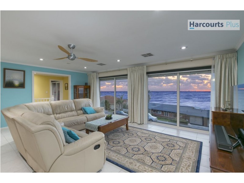 2 Arafura Court, Hallett Cove SA 5158