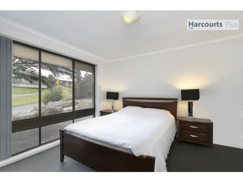 239 The Cove Road, Hallett Cove SA 5158