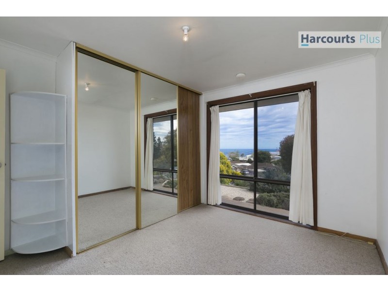 142 Perry Barr Road, Hallett Cove SA 5158