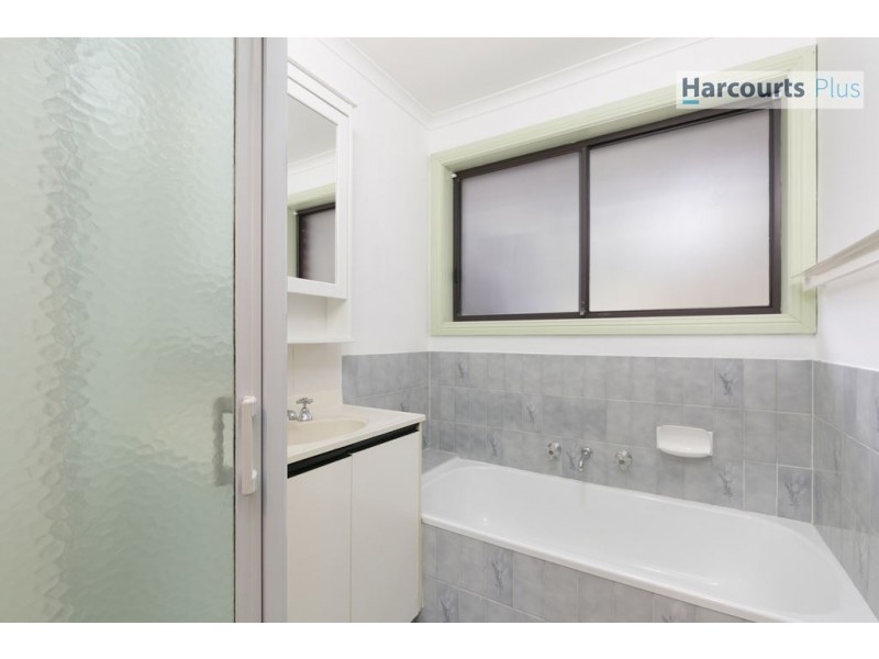 142 Perry Barr Road, Hallett Cove SA 5158