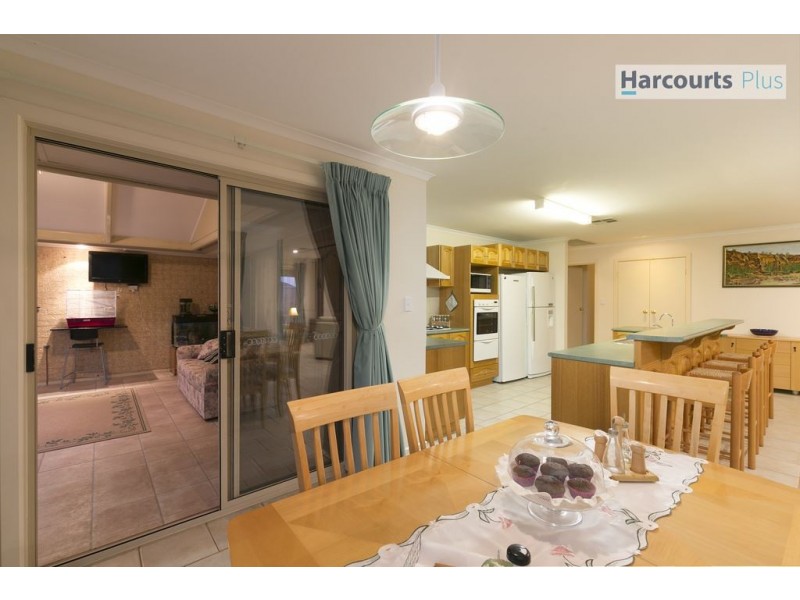 34 Ingleton Drive, Hallett Cove SA 5158