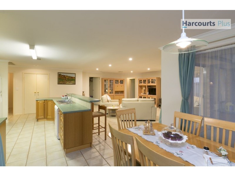 34 Ingleton Drive, Hallett Cove SA 5158