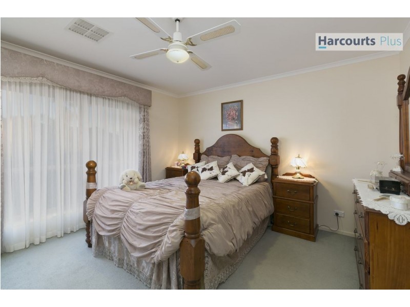 34 Ingleton Drive, Hallett Cove SA 5158