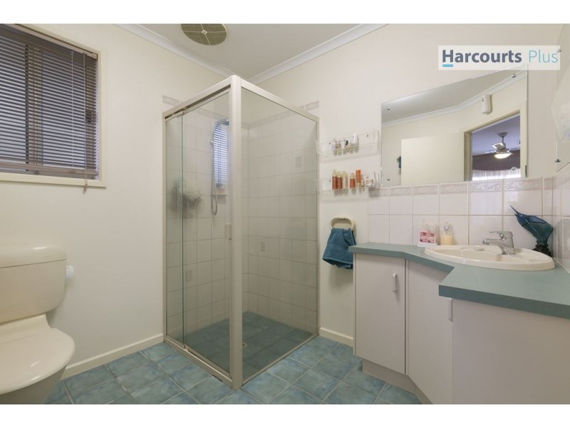 34 Ingleton Drive, Hallett Cove SA 5158