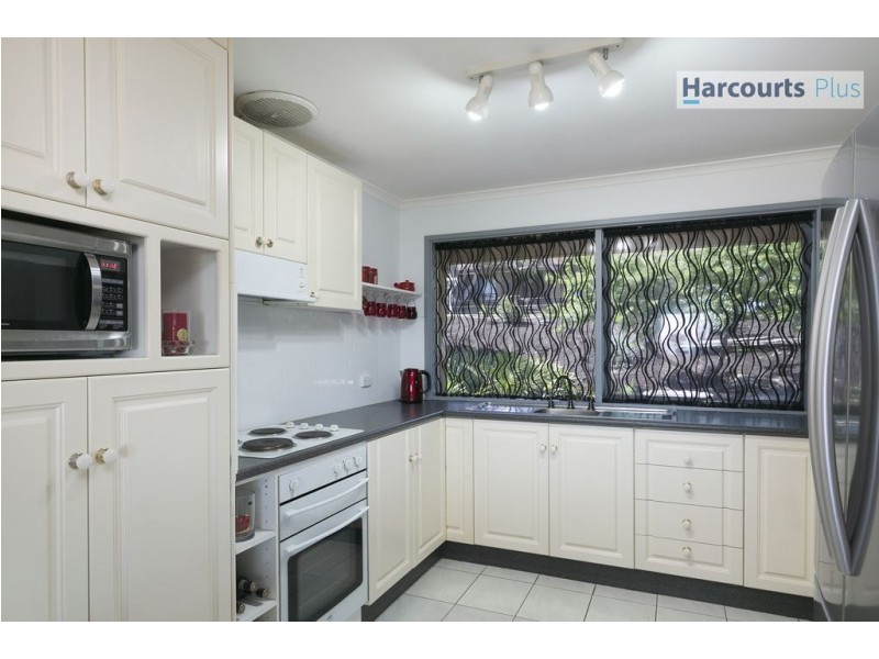 12 Neeangarra Crescent, Hallett Cove SA 5158