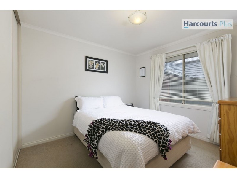 5 Nevarc Mews, Hallett Cove SA 5158