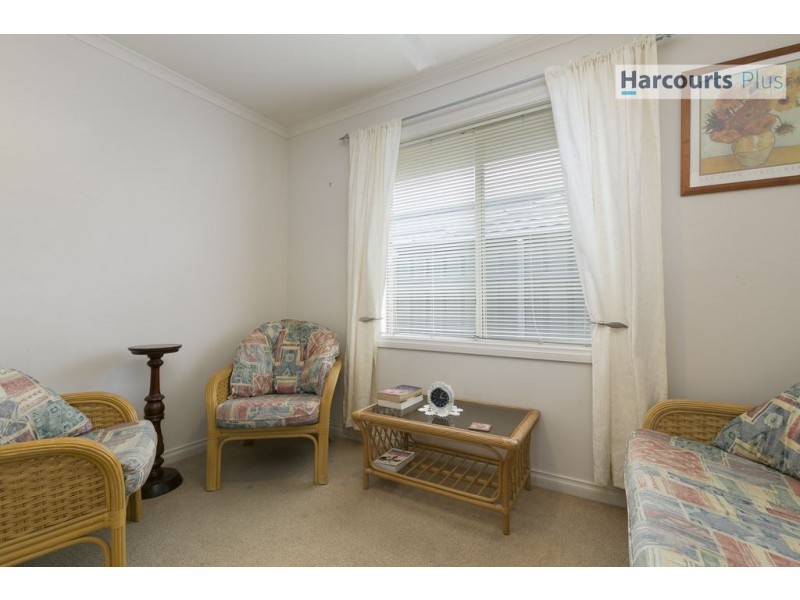 5 Nevarc Mews, Hallett Cove SA 5158