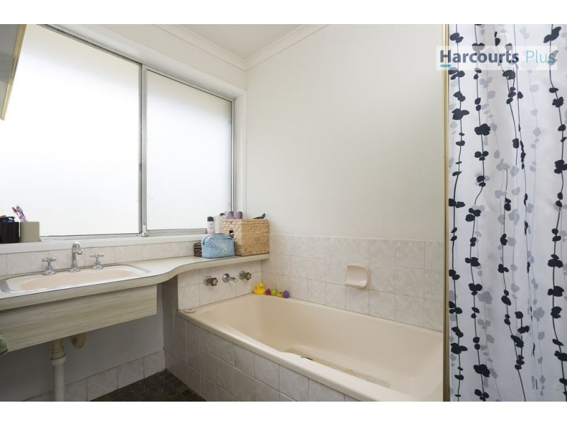 11 Bounty Road, Hallett Cove SA 5158