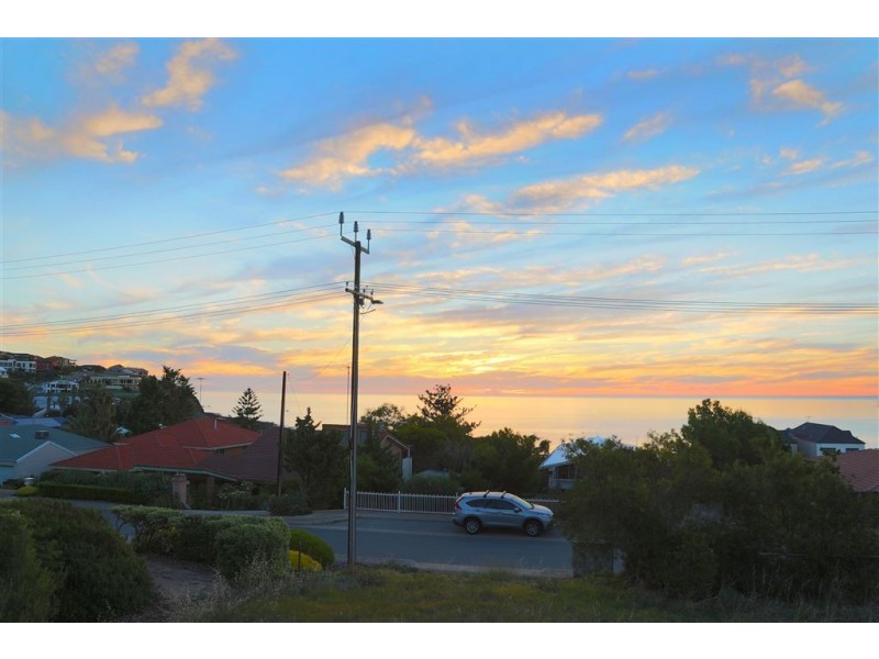 10 Marine Avenue, Hallett Cove SA 5158