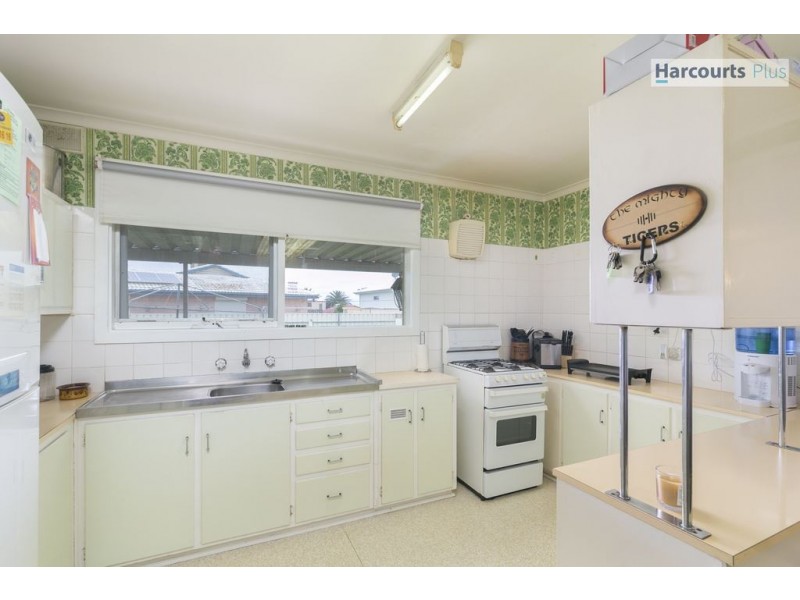 6 Selway Terrace, O’sullivan Beach SA 5166