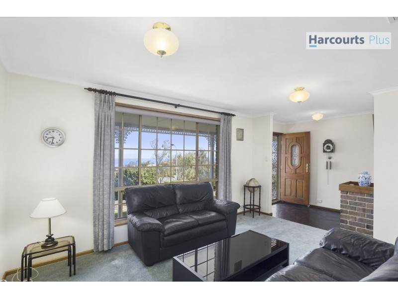 6 Kurrambi Crescent, Hallett Cove SA 5158