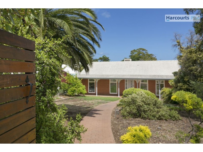 39 Central Avenue, Hallett Cove SA 5158