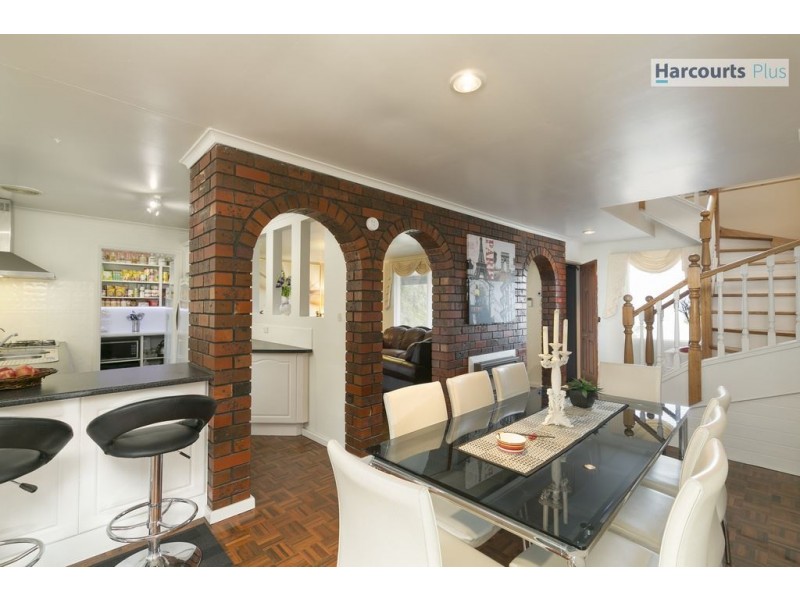 10 Ingomar Court, Hallett Cove SA 5158